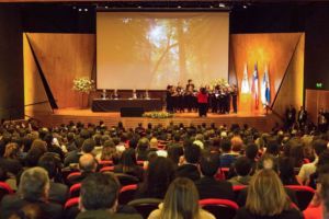 Clase Ejecutiva UC graduó a 1485 nuevos alumnos de sus programas de diplomado online