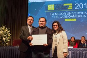 Clase Ejecutiva UC graduó a alumnos de Walmart de sus programas de diplomado online.