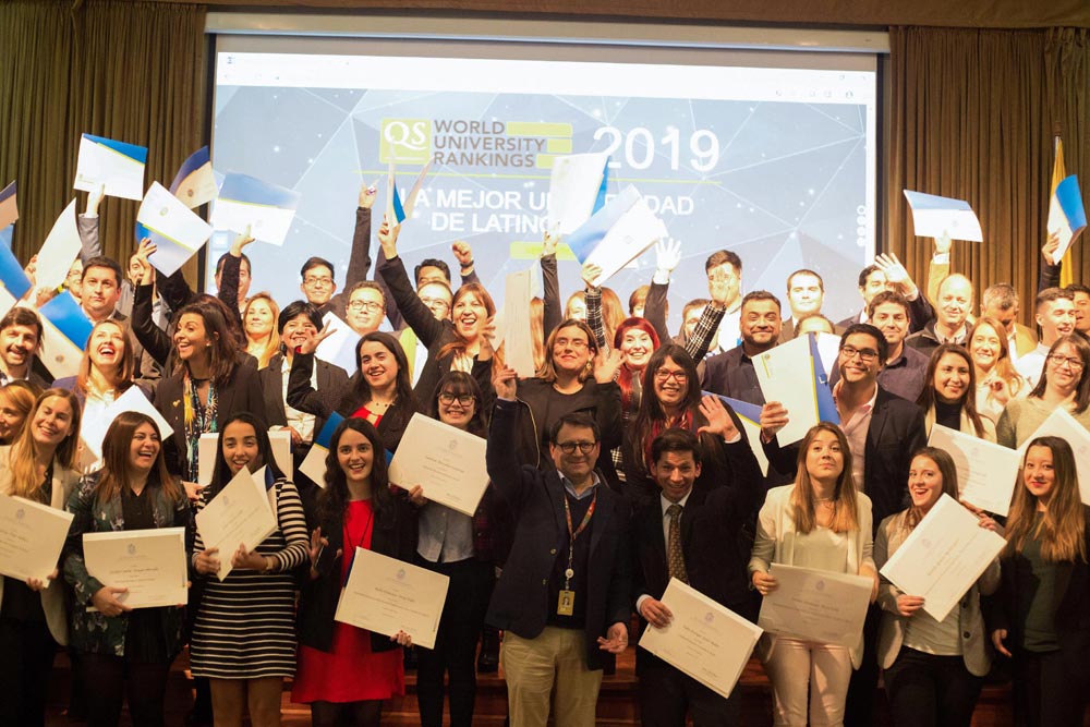 Clase Ejecutiva UC graduó a alumnos de Walmart de sus programas de diplomado online.